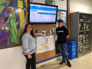 Corresponsales del IES Salzillo de Alcantarilla en su panel